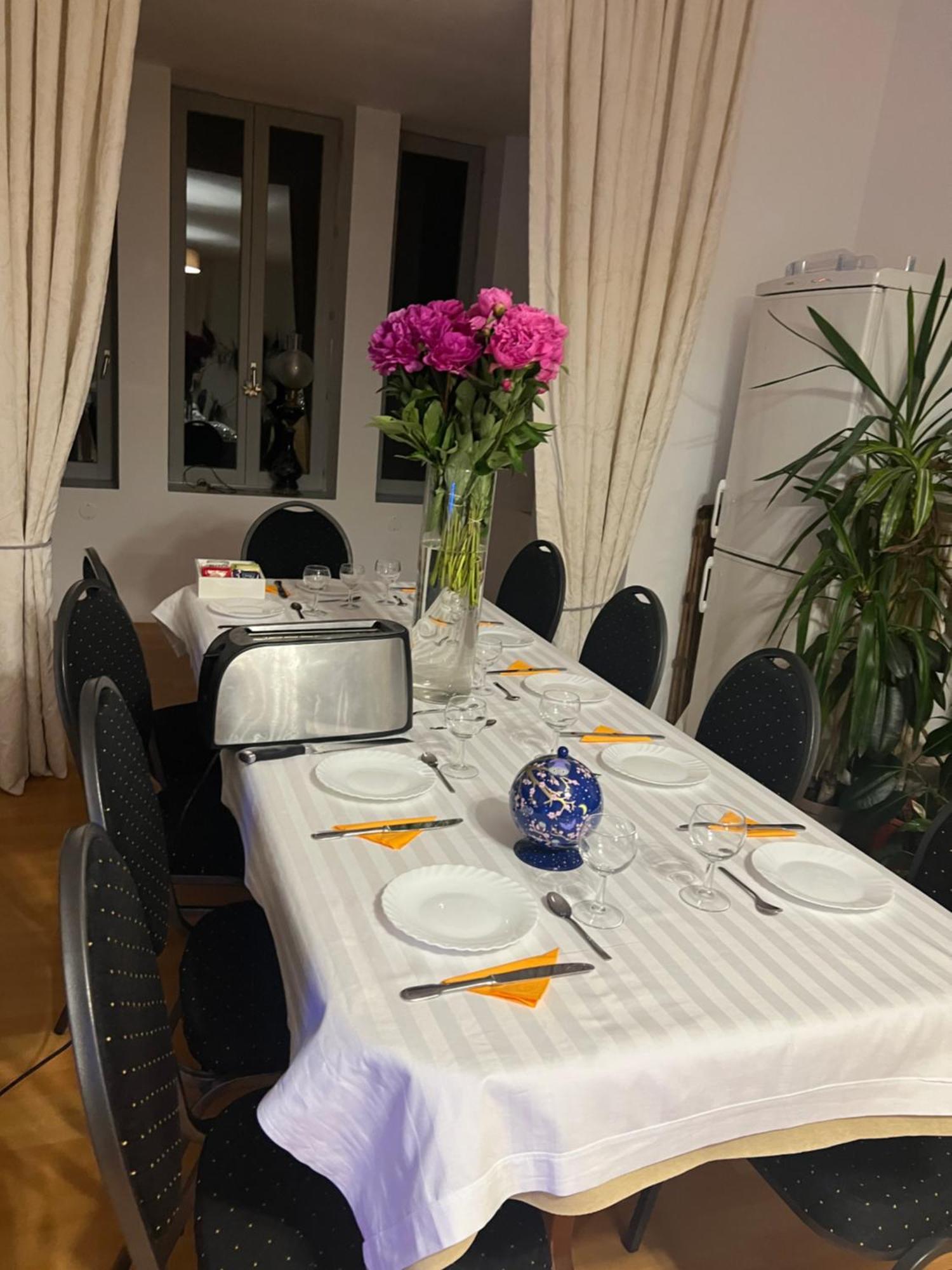 Chateau Camus Bed and Breakfast Montmarault Εξωτερικό φωτογραφία